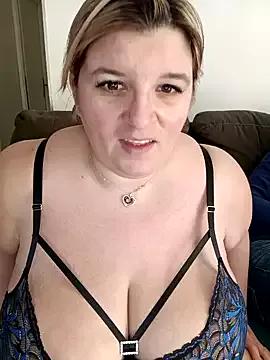 schouronde06 from StripChat is Freechat
