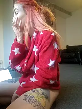 Scottishzara from StripChat is Freechat