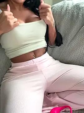 SECRETBELLAUK from StripChat is Freechat