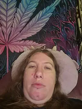 Seductivefoxy@xh from StripChat is Freechat