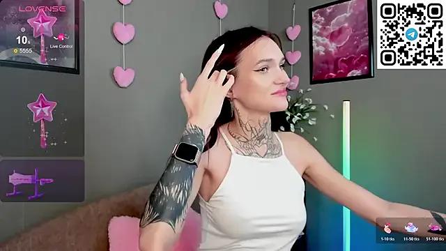 Selena_Lune from StripChat is Freechat