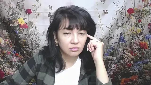 SelenaFly from StripChat is Freechat