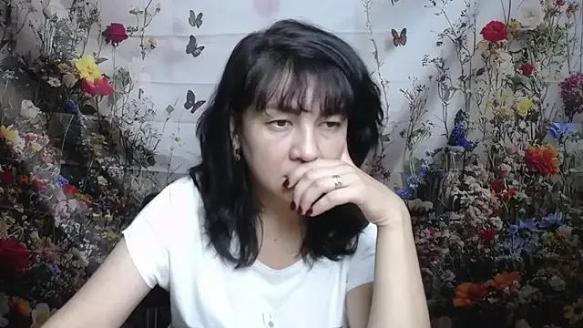 SelenaFly from StripChat is Freechat
