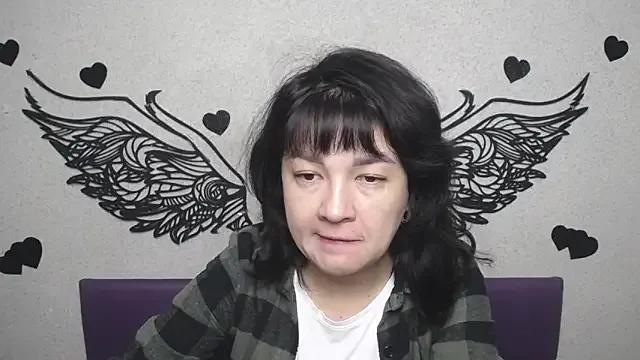 SelenaFly from StripChat is Freechat