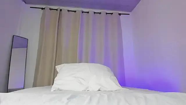 Selenafox_0 from StripChat is Freechat