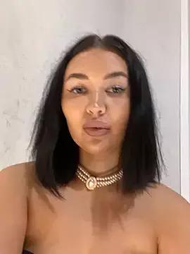 SelenaFoxy from StripChat