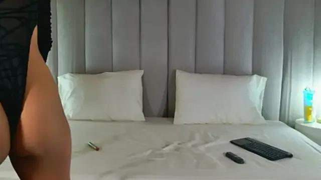 Selene_Brownie from StripChat is Freechat