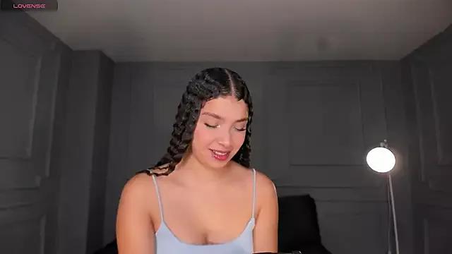 SeleneHouston from StripChat is Freechat