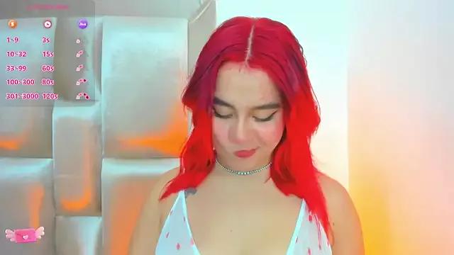 SeleneMiiller from StripChat