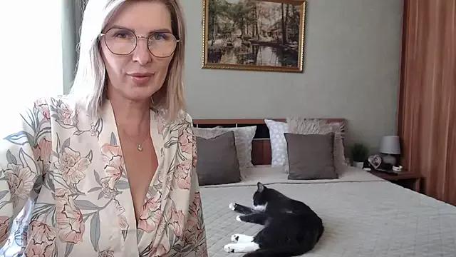 sensualEmilia from StripChat