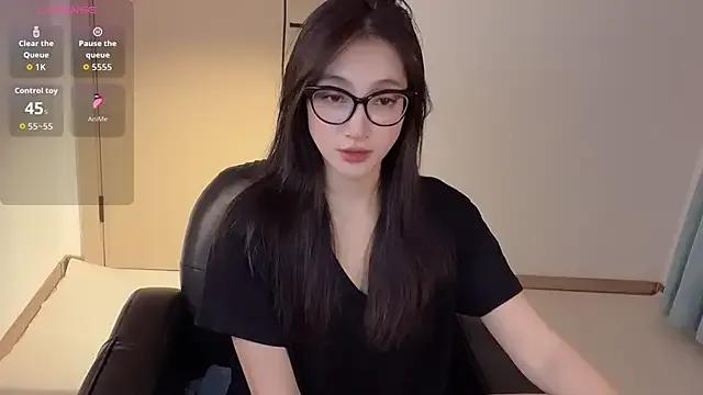 Seraphina-se from StripChat is Freechat