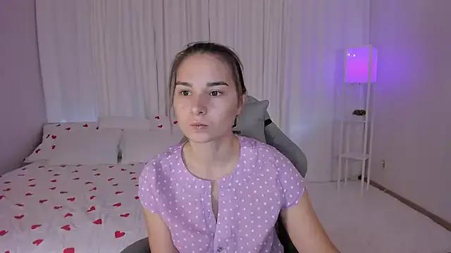 SeraphineClark from StripChat is Freechat
