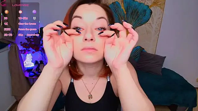 Serena_Foxxx from StripChat is Freechat