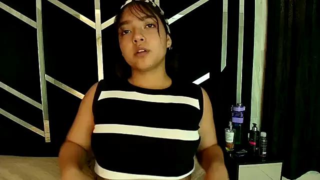 Serena_Rose_Rs from StripChat is Freechat