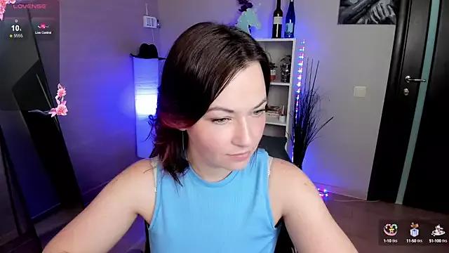 Serena_Woods from StripChat is Freechat
