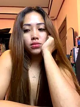 Serenaa_rabbit from StripChat is Freechat