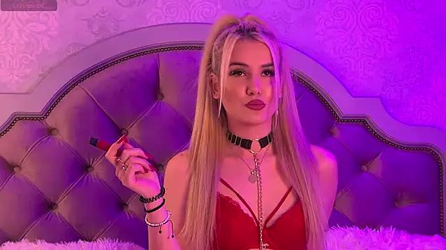 SerenaKim from StripChat