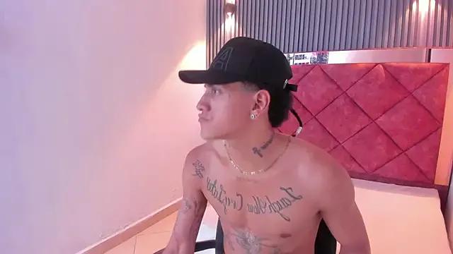 seth_wyatt from StripChat is Freechat