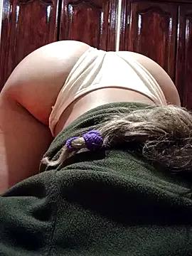 Sexlove1xo from StripChat is Freechat