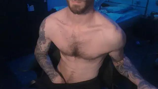 SexxxyLouis from StripChat