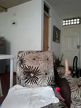 Sexy-Favgirl from StripChat