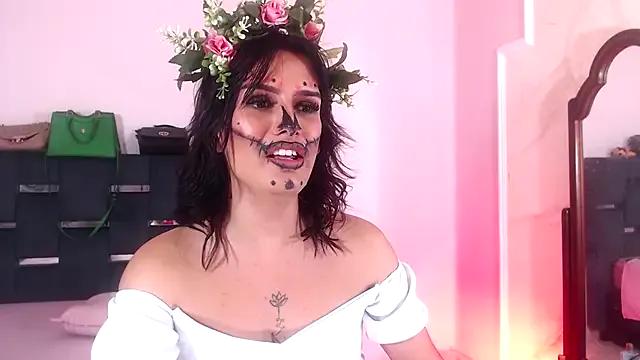 sexy-luna-star-ts from StripChat is Freechat