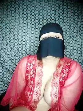 Sexy-Randa from StripChat is Freechat
