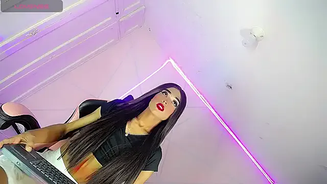 Sexy_alli_ from StripChat is Freechat