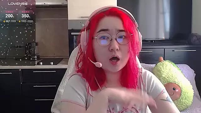 sexy_asian from StripChat is Freechat