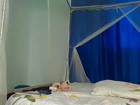 Sexy_bear_ from StripChat is Freechat