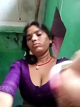 Sexy_queeny from StripChat is Freechat