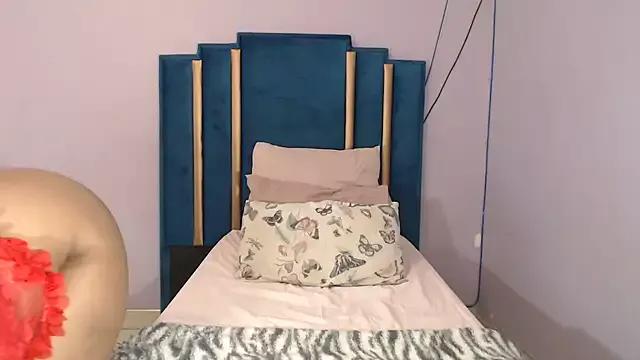 Sexy_Roxyxx from StripChat is Freechat