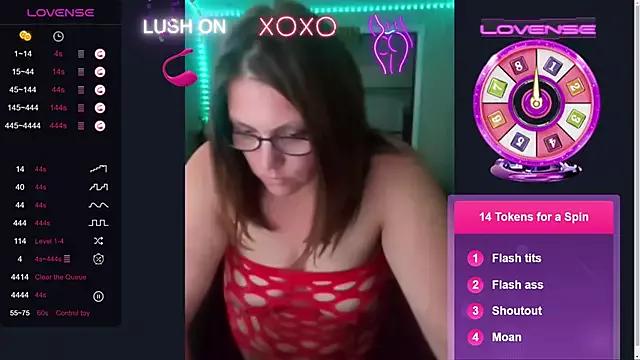 Try our streaming cams variety and talk on a personal level with our adorable girls streamers, showing off their bountiful shapes and dildos.