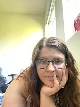 Sexybee124 from StripChat
