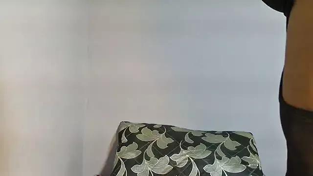 SexyBitchx01 from StripChat is Freechat