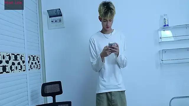 sexyboy-lele from StripChat is Freechat