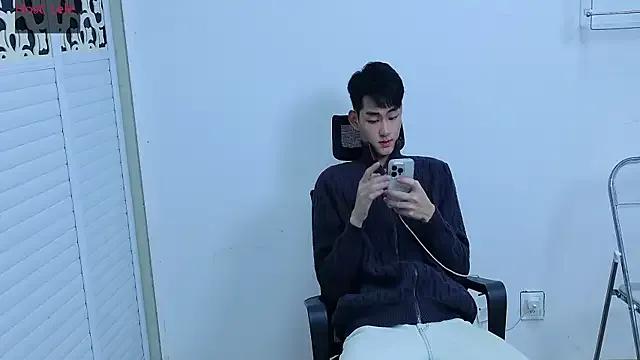 sexyboy-lele from StripChat is Freechat