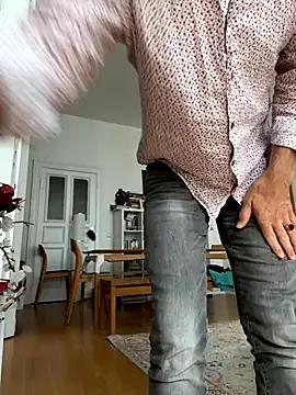 SexyLeon8 from StripChat is Freechat