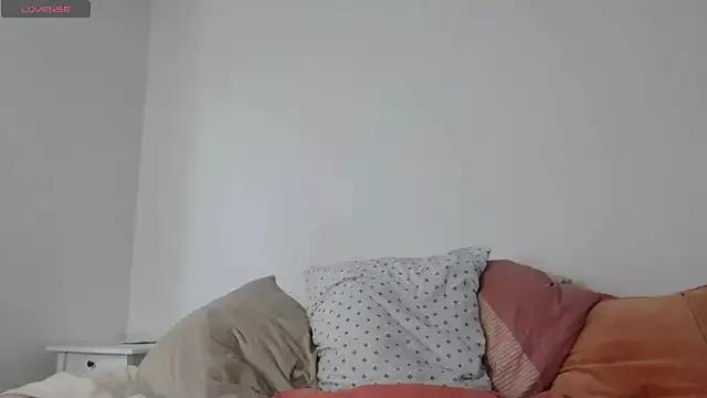 Try our streaming cams variety and talk on a personal level with our adorable girls streamers, showing off their bountiful shapes and dildos.