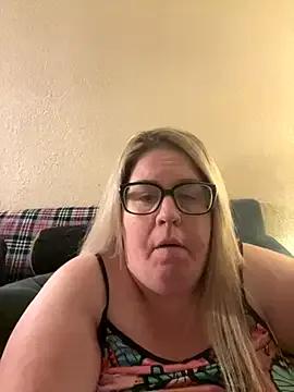 sexymommy1988 from StripChat is Freechat
