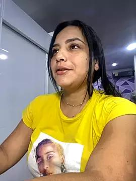 Sexymoom32 from StripChat is Freechat