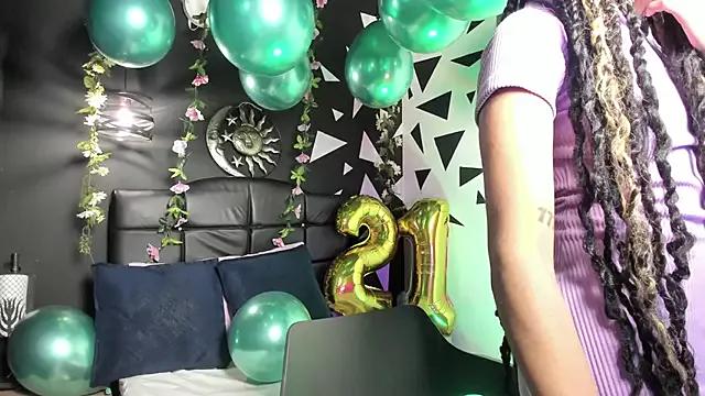 SexyNaf from StripChat is Freechat
