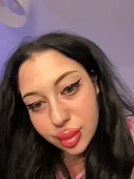 SexyNixy from StripChat is Freechat