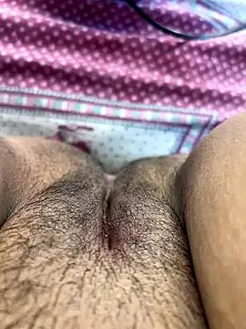 Sexyvarsha1431 from StripChat is Freechat