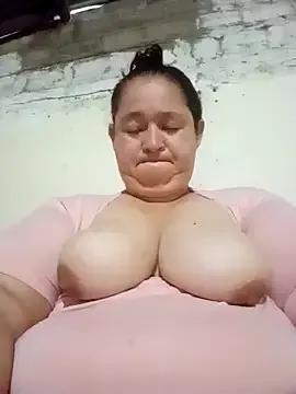 Sexyy-BBW from StripChat is Freechat