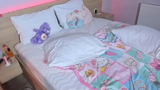 Try our streaming cams variety and talk on a personal level with our adorable girls streamers, showing off their bountiful shapes and dildos.