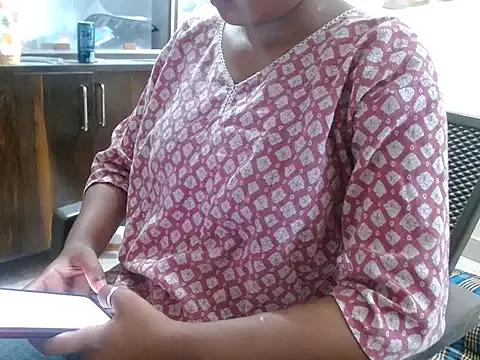 shallyji from StripChat is Freechat