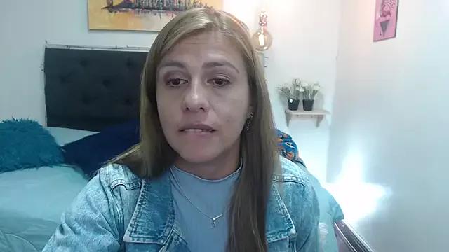 Shanara_s from StripChat is Freechat
