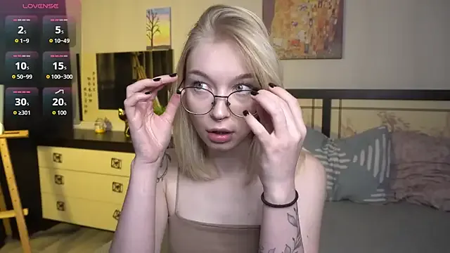 Try our streaming cams variety and talk on a personal level with our adorable girls streamers, showing off their bountiful shapes and dildos.