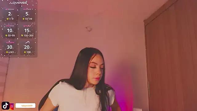 Try our streaming cams variety and talk on a personal level with our adorable girls streamers, showing off their bountiful shapes and dildos.